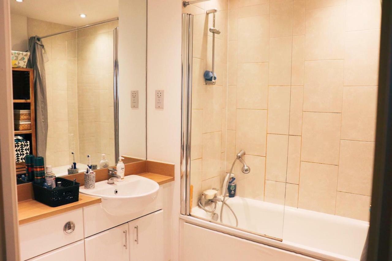 Premium Waterside Apartment London Exterior photo